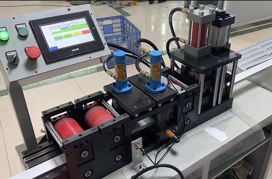 Alüminyum Profil Çerçeve Köşe Kesicisi 380V Mikro Bilgisayar Kontrolü